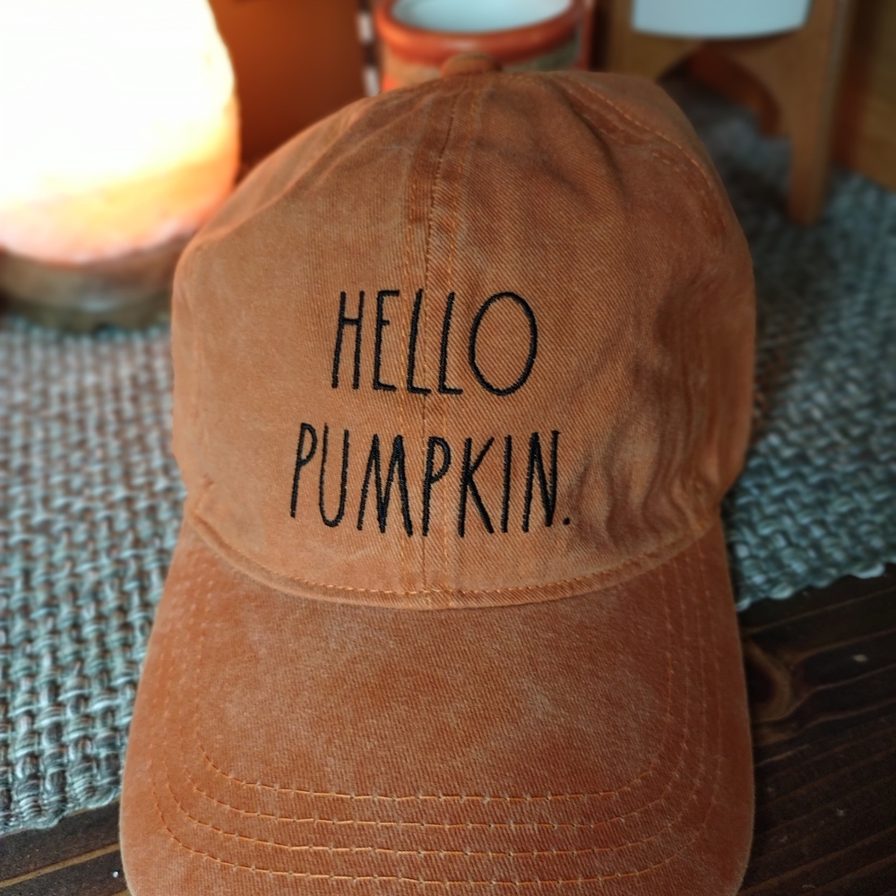 NWT Rae Dunn "HELLO PUMPKIN" Hat